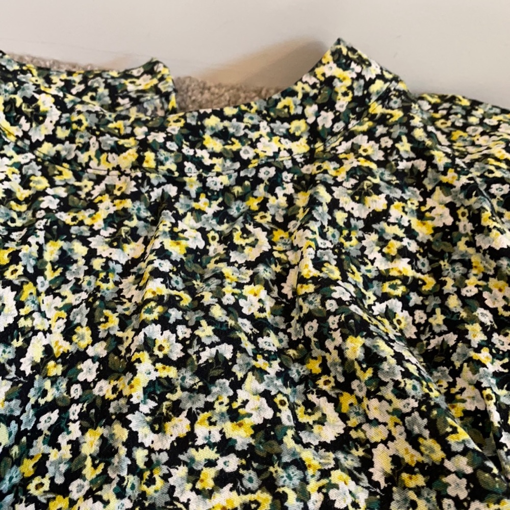 NWT H&M Floral blouse
